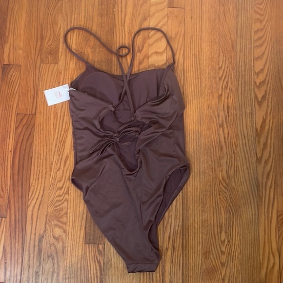 Andie Swim The Fiji One Piece Swimsuit Licorice Purple size L NWT - Picture 4 of 7